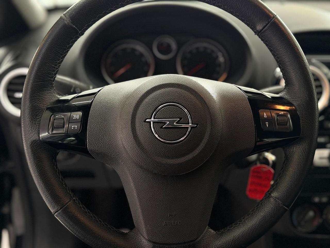 Opel Corsa 1.4 Cosmo Full Optional