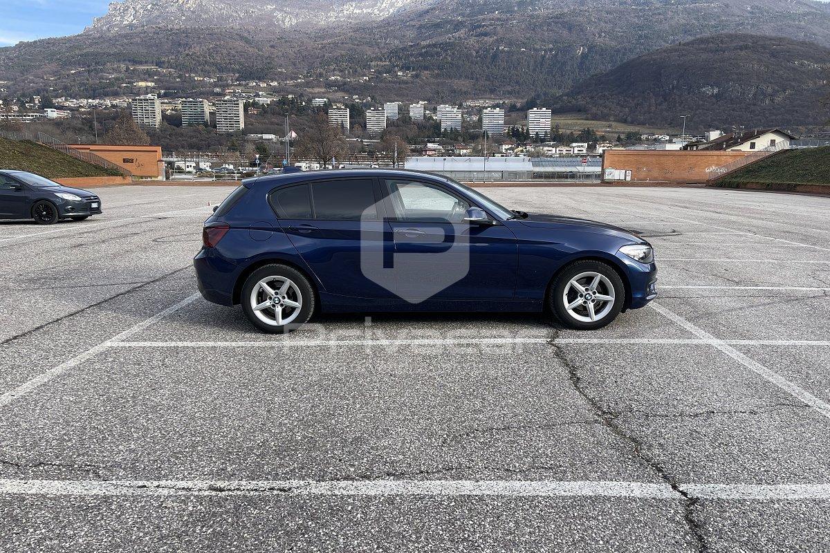 BMW 118d 5p. Advantage