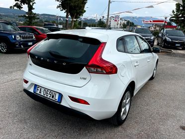 " UNA BOMBA " Volvo V40 2.0 D2 Momentum