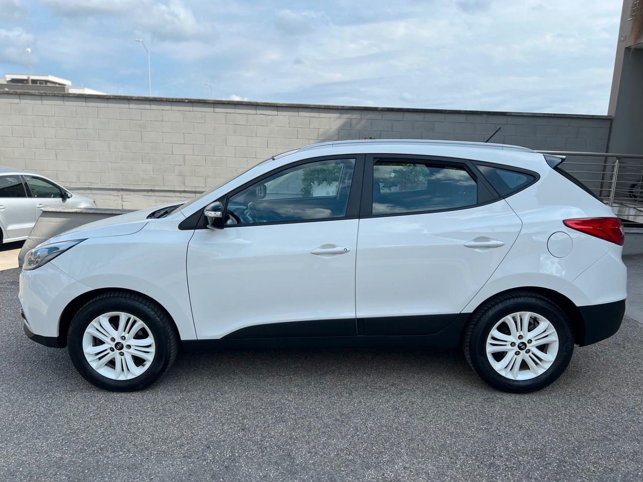 Hyundai iX35 1.7 crdi Comfort 2wd RESTYLING! PELLE/PDC/TEL17;