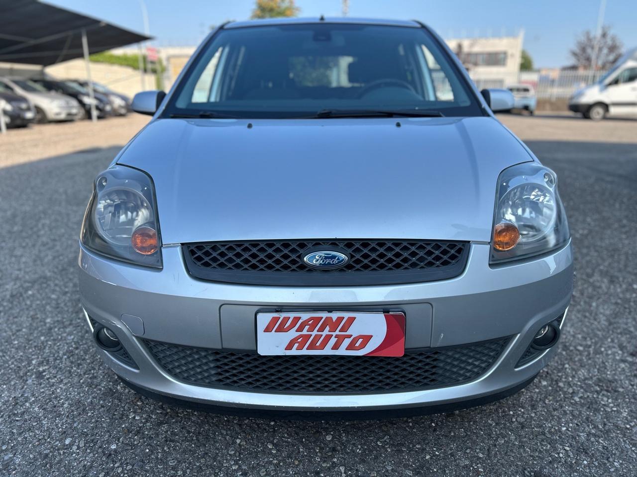 Ford Fiesta 1.2 16V 5p. Ghia