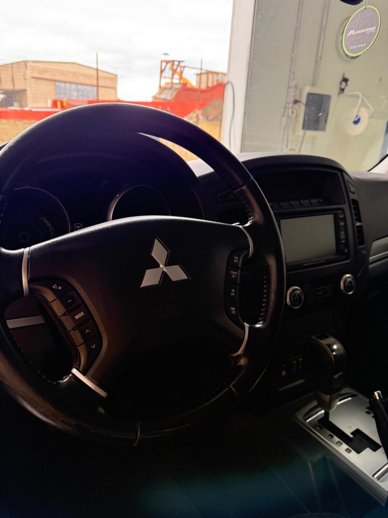 Mitsubishi Pajero 3.2 200 CV