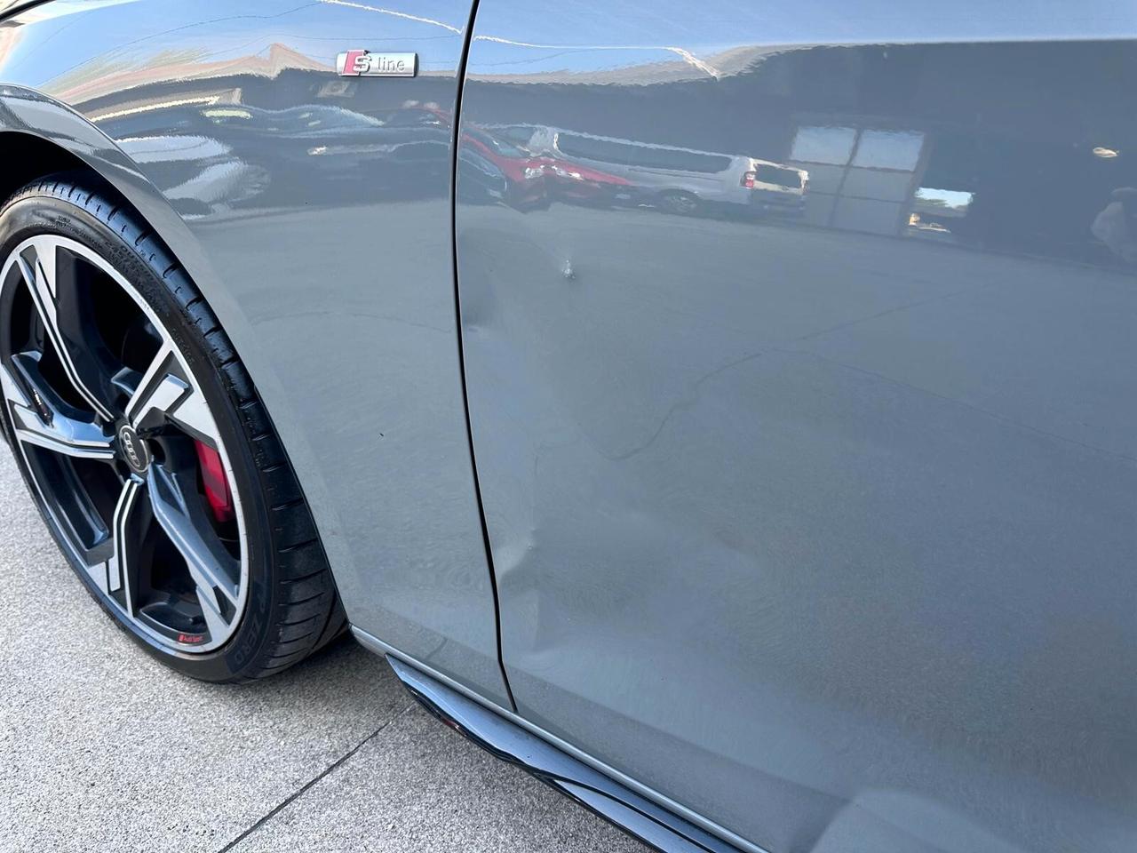 Audi A4 Avant 40 TDI quattro S tronic line edition QuantymGrau UniProprietario