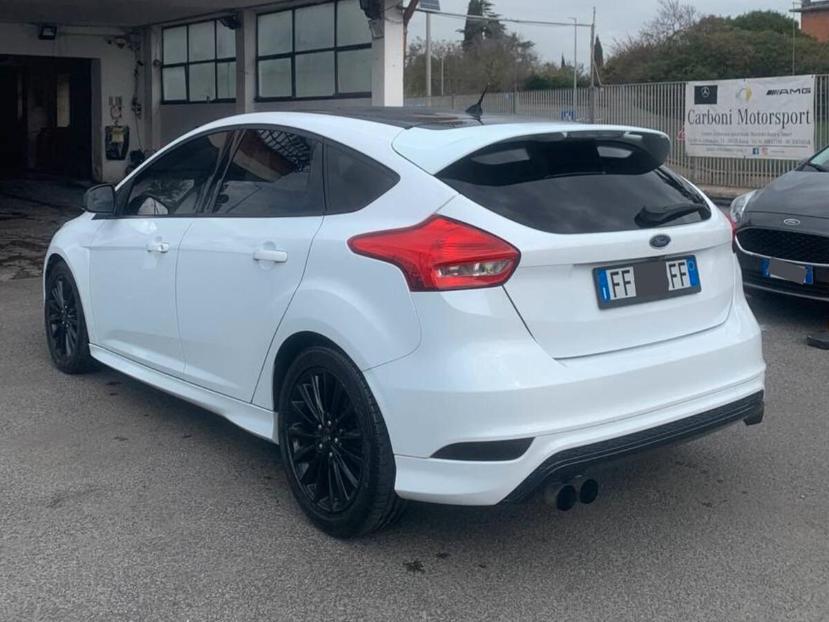 Ford Focus 1.5 TDCi 120 CV - ST Line - UNIPRO