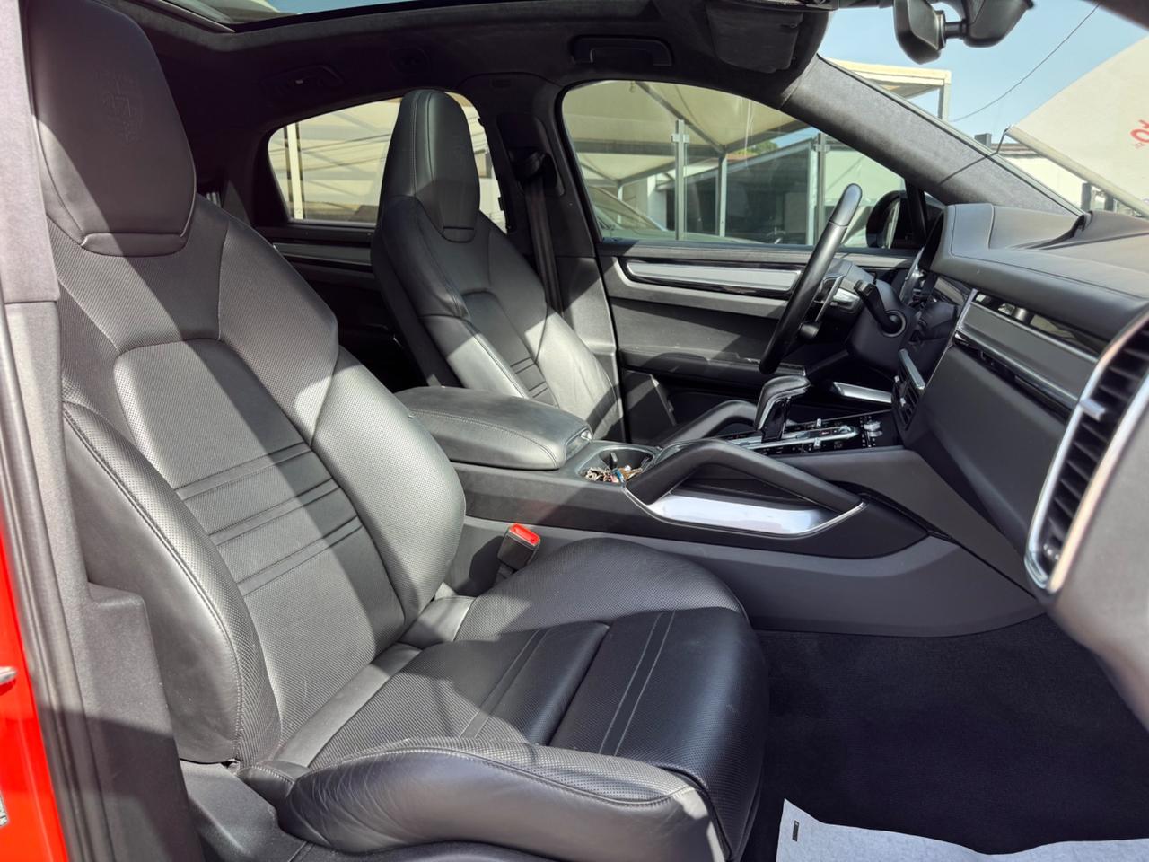 PORSCHE CAYENNE COUPE' TURBO S 4.0 V8 680 CV E-HYBRID LAVA ORANGE FULL IVA