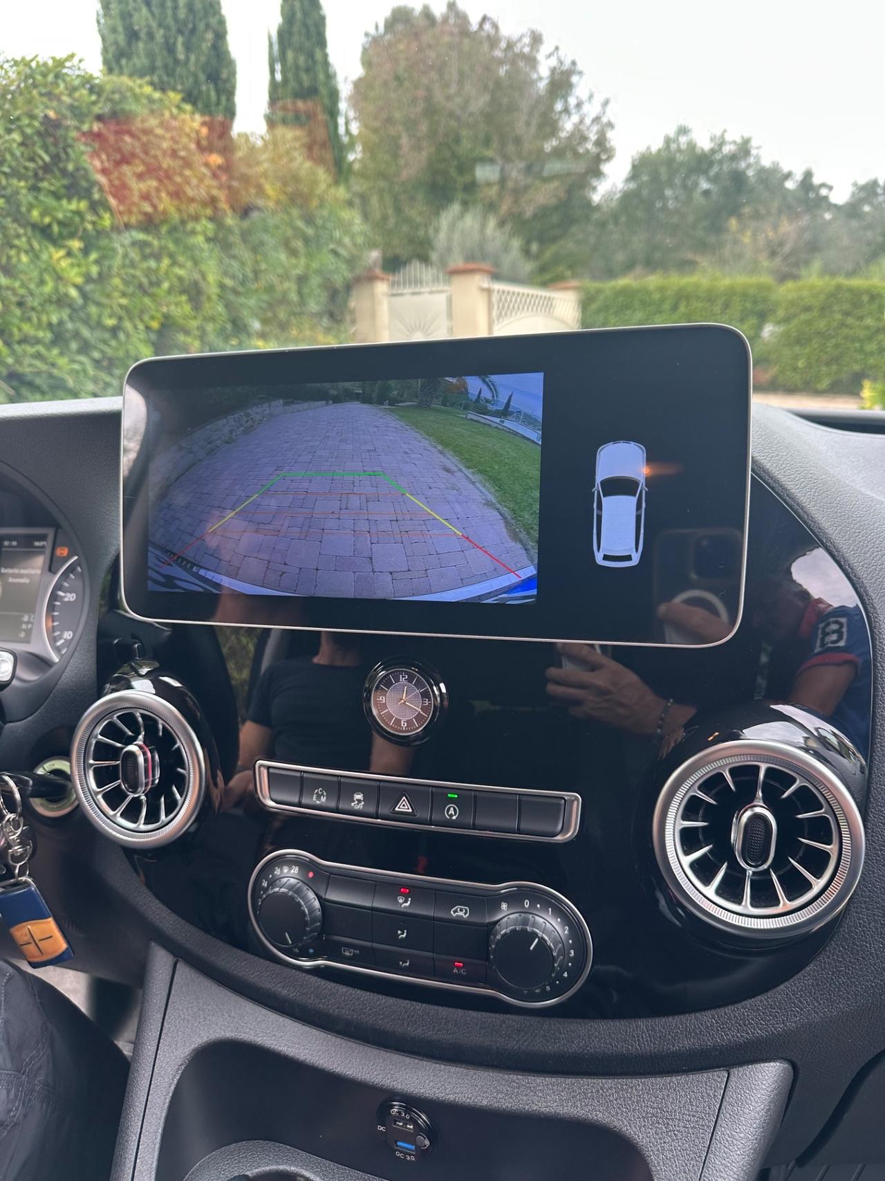 Mercedes Benz
