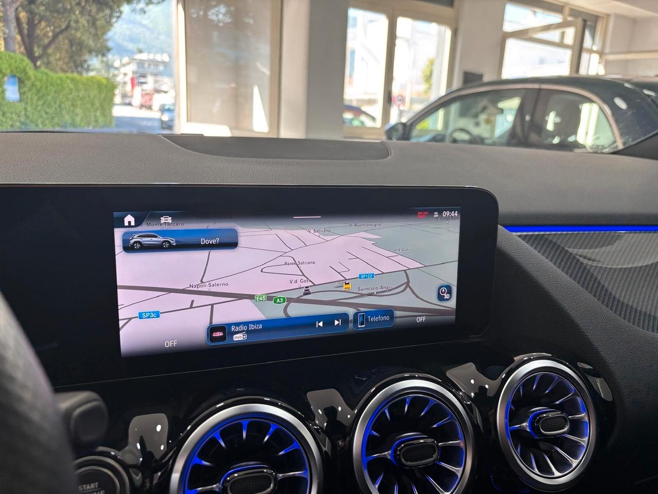 MERCEDES-BENZ GLA 200D PREMIUM AMG TETTO-LED