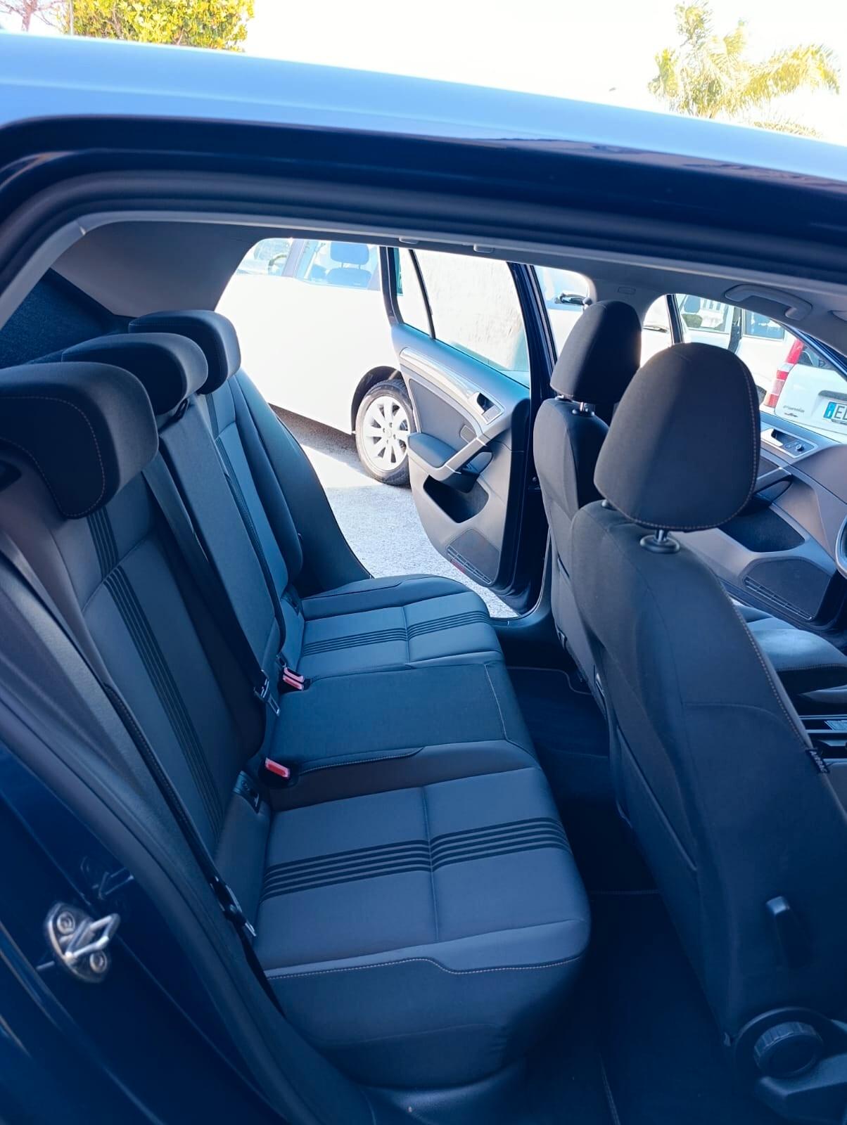 Volkswagen Golf 1.6 TDI Comfortline 2016