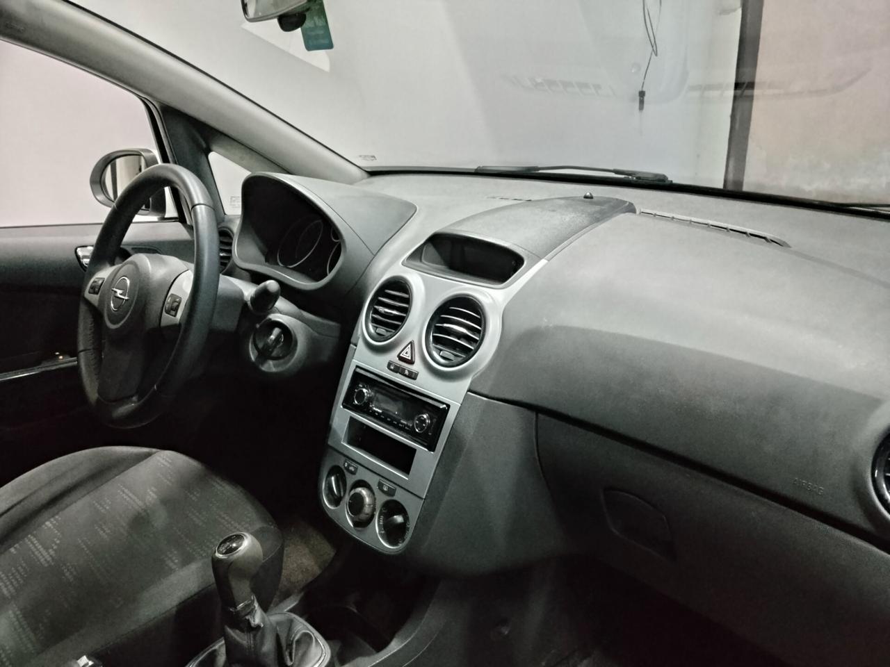 Opel Corsa 1.2 benzina 2011 CON GARANZIA