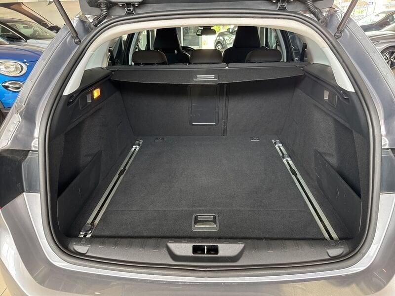 Peugeot 308 BlueHDi 120 EAT6 S&S SW Allure