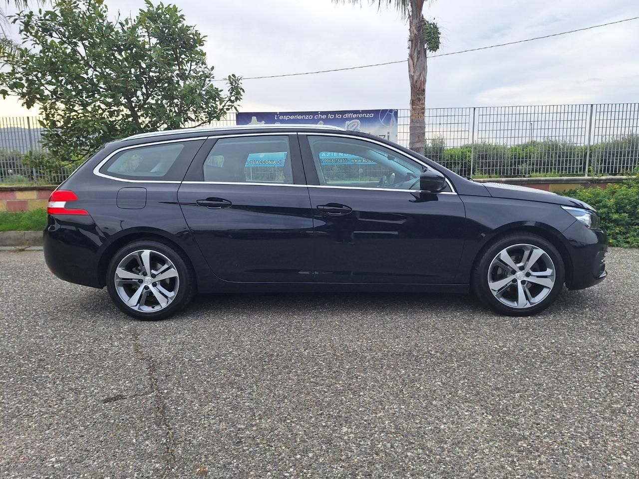 PEUGEOT 308 BlueHDi 130 S&S SW Active Business
