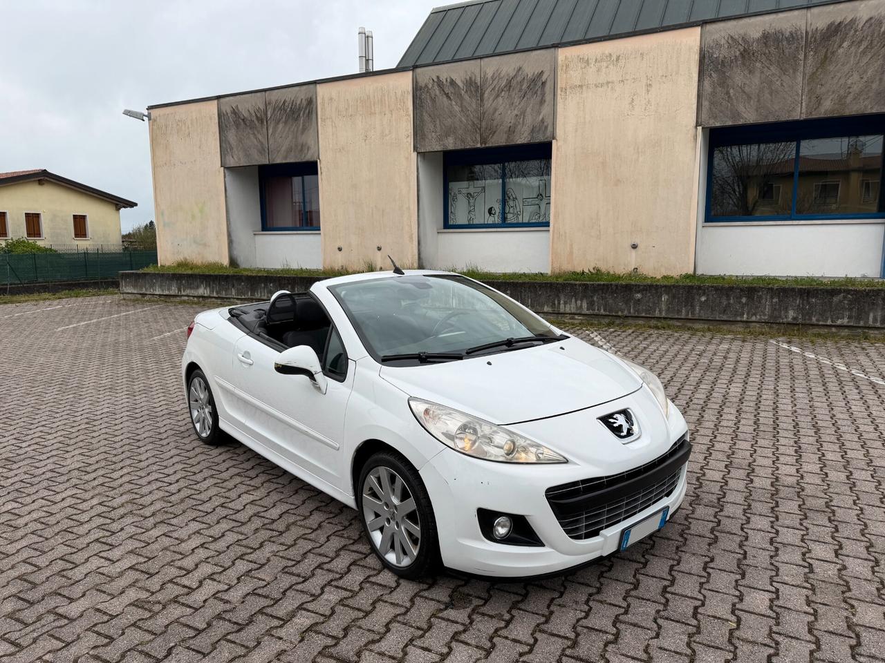 Peugeot 207cc 1.6 HDi Cabrio OK Neopatentati