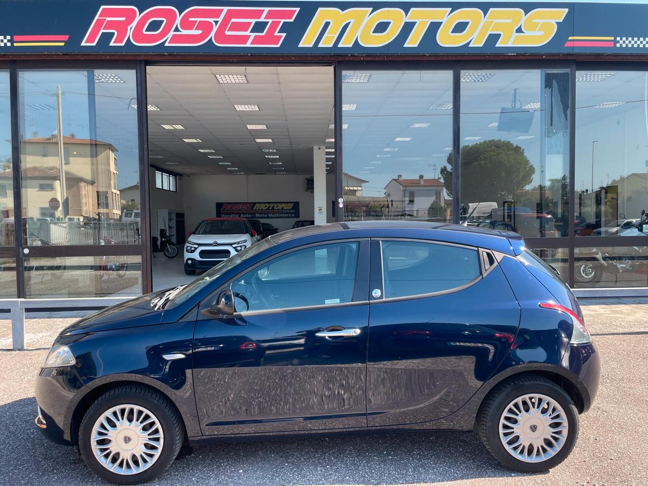 Lancia Ypsilon 1.2 69 CV 5 porte GPL Ecochic Silver