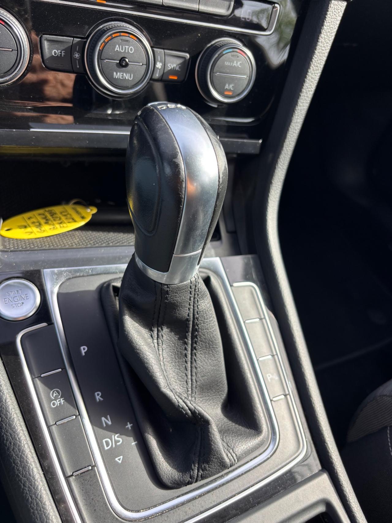 VW GOLF 1.6TDI 116CV DSG EXECUTIVE RETROCAMERA FULL