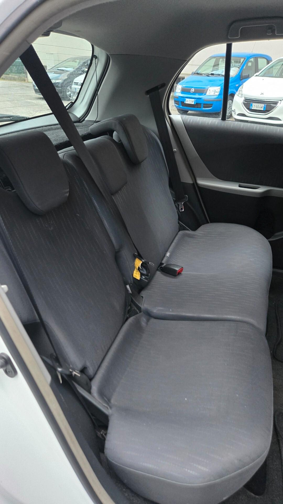 Toyota Yaris 1.3 5 porte Sol