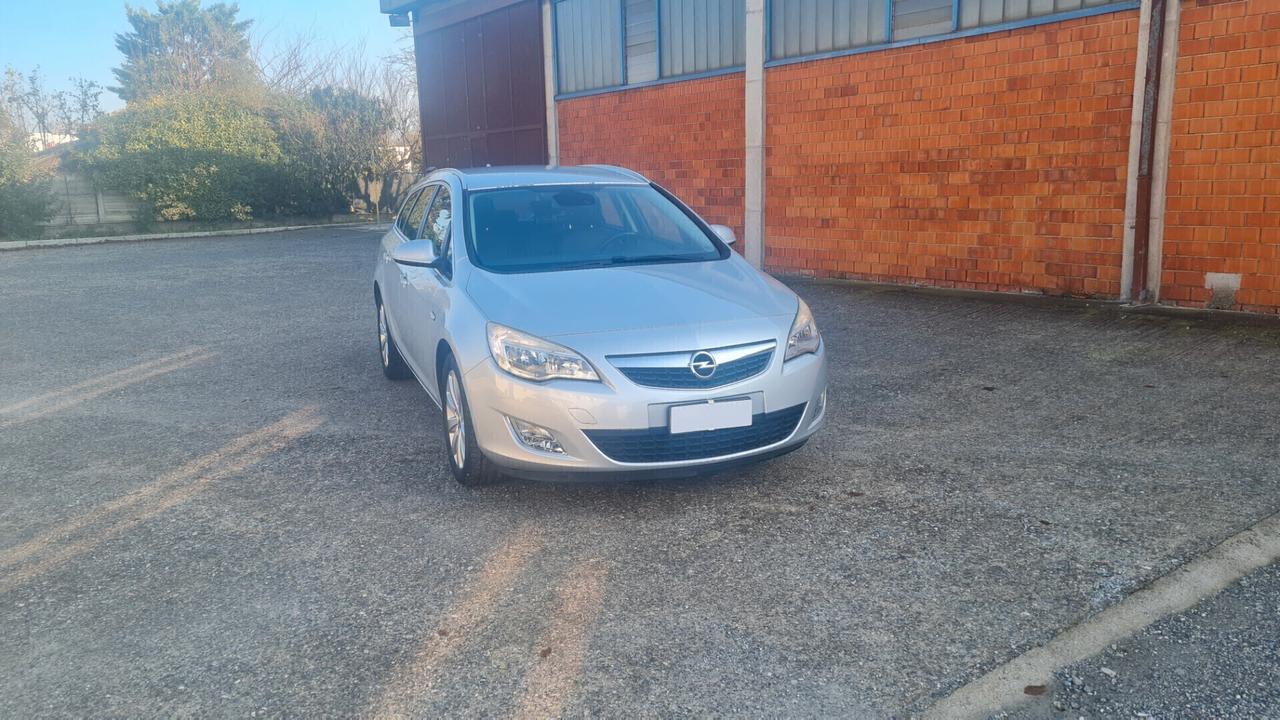Opel Astra 1.7 CDTI 110CV Sports Tourer Cosmo