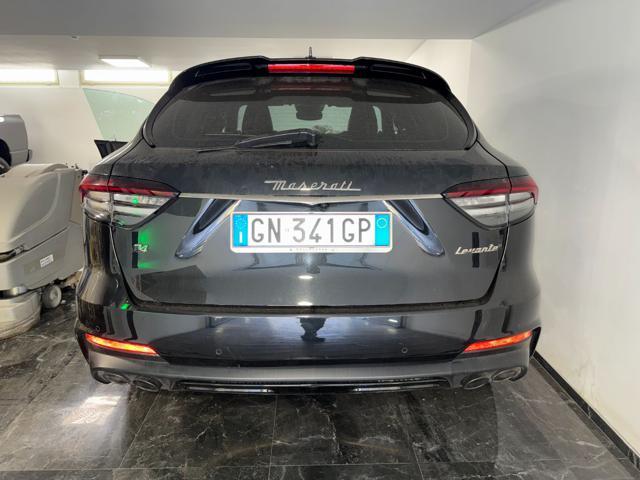 MASERATI Levante V6 350 CV AWD Modena PACCHETTO NERISSIMO / TETTO