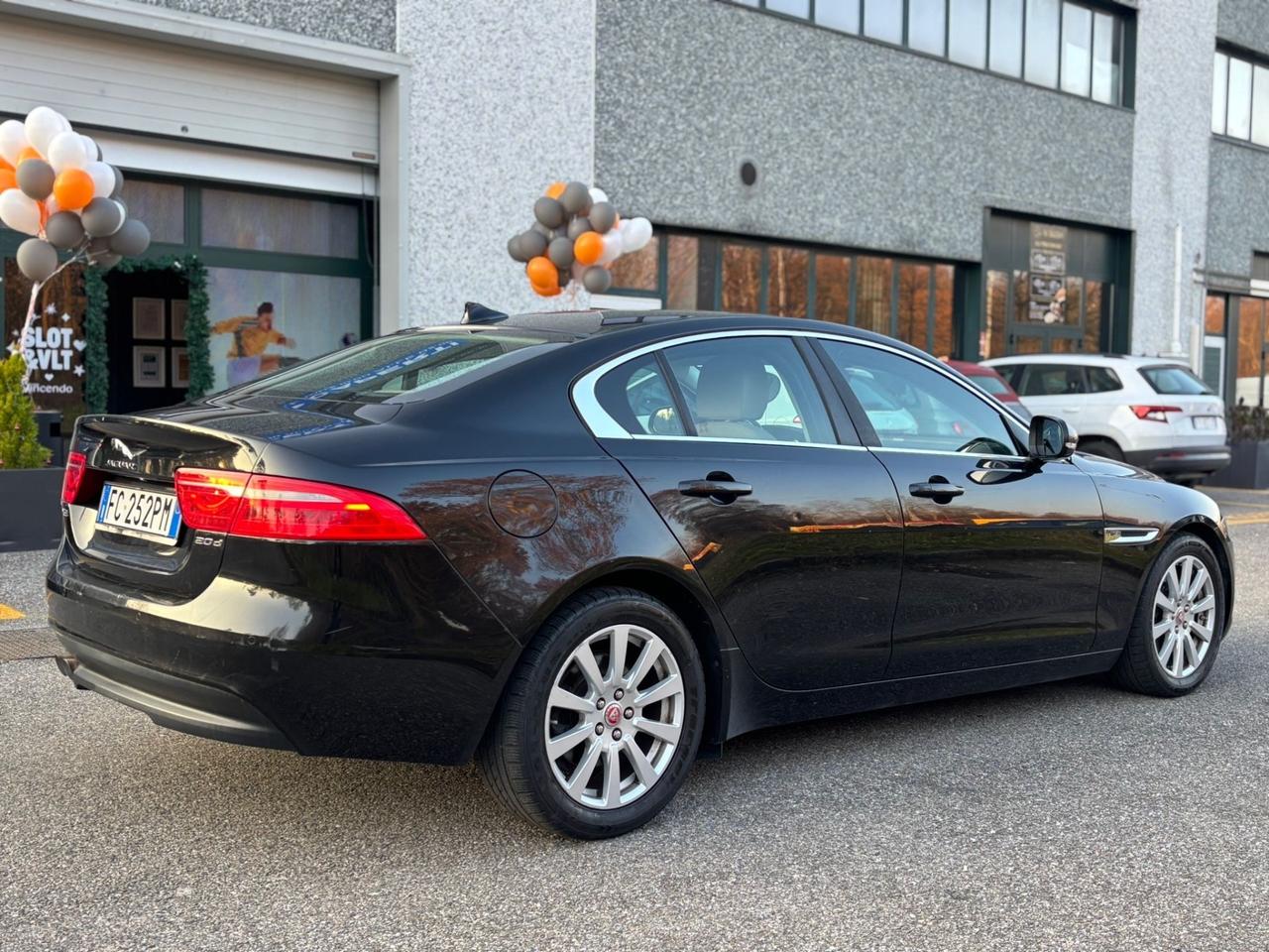 Jaguar XE 2.0 D Turbo Portfolio