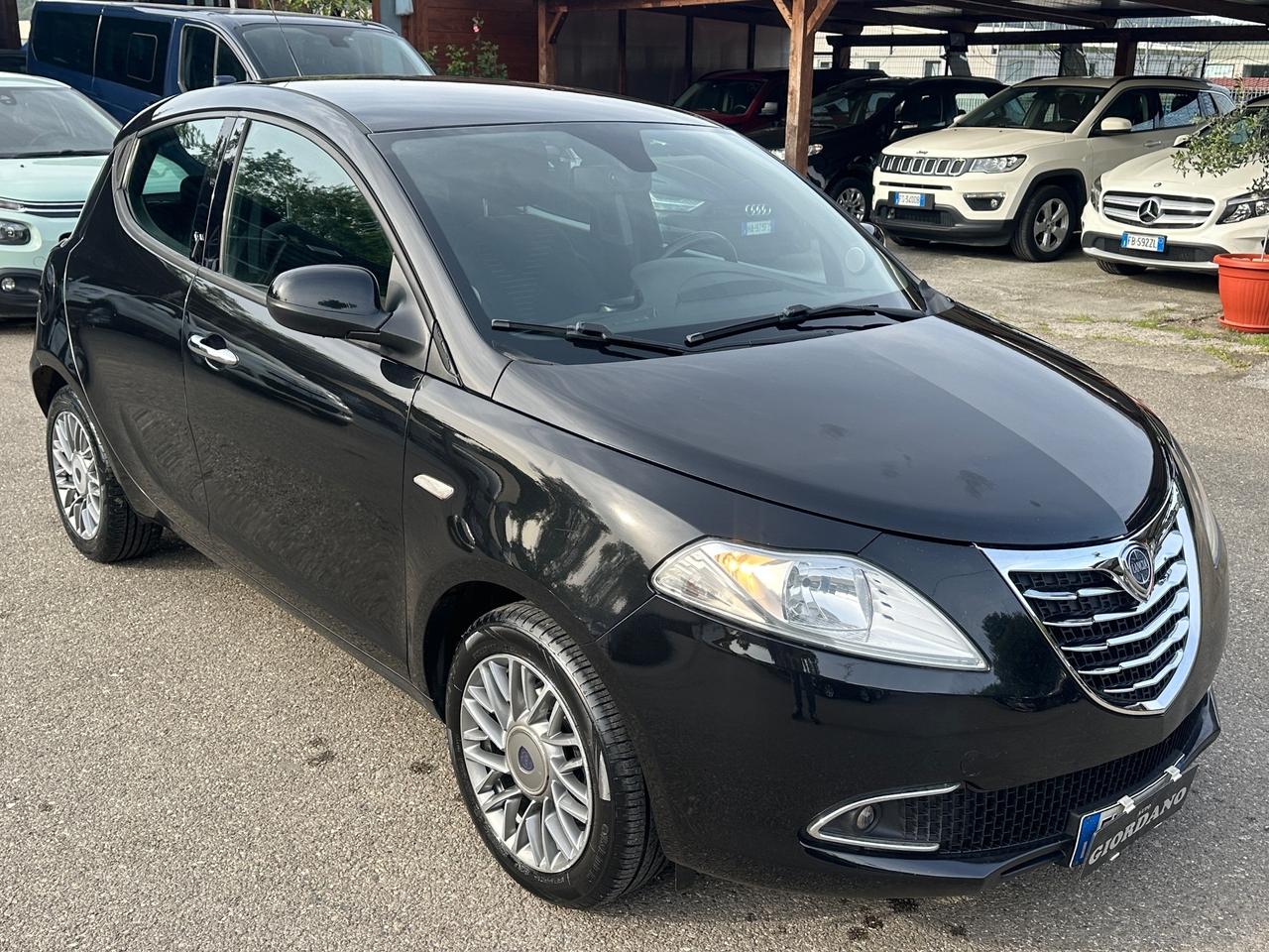 Lancia Ypsilon 1.3 Mj 95 cv S&S Platinum motore nuovo