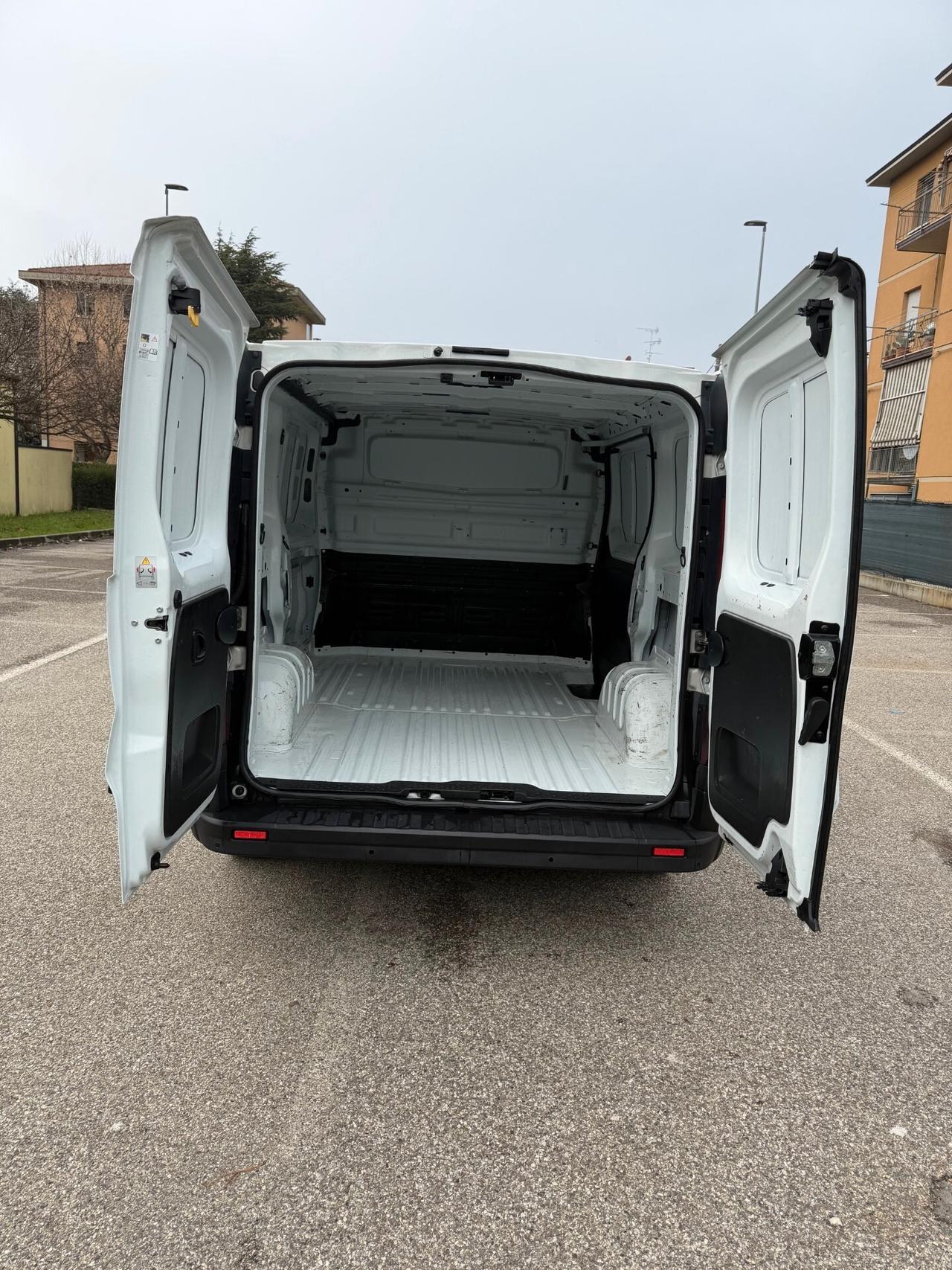 Renault Trafic 1.6 dCi - 12 MESI DI GARANZIA -