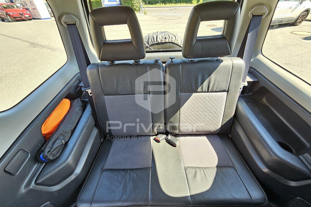SUZUKI Jimny 1.3i 16V cat 4WD JLX