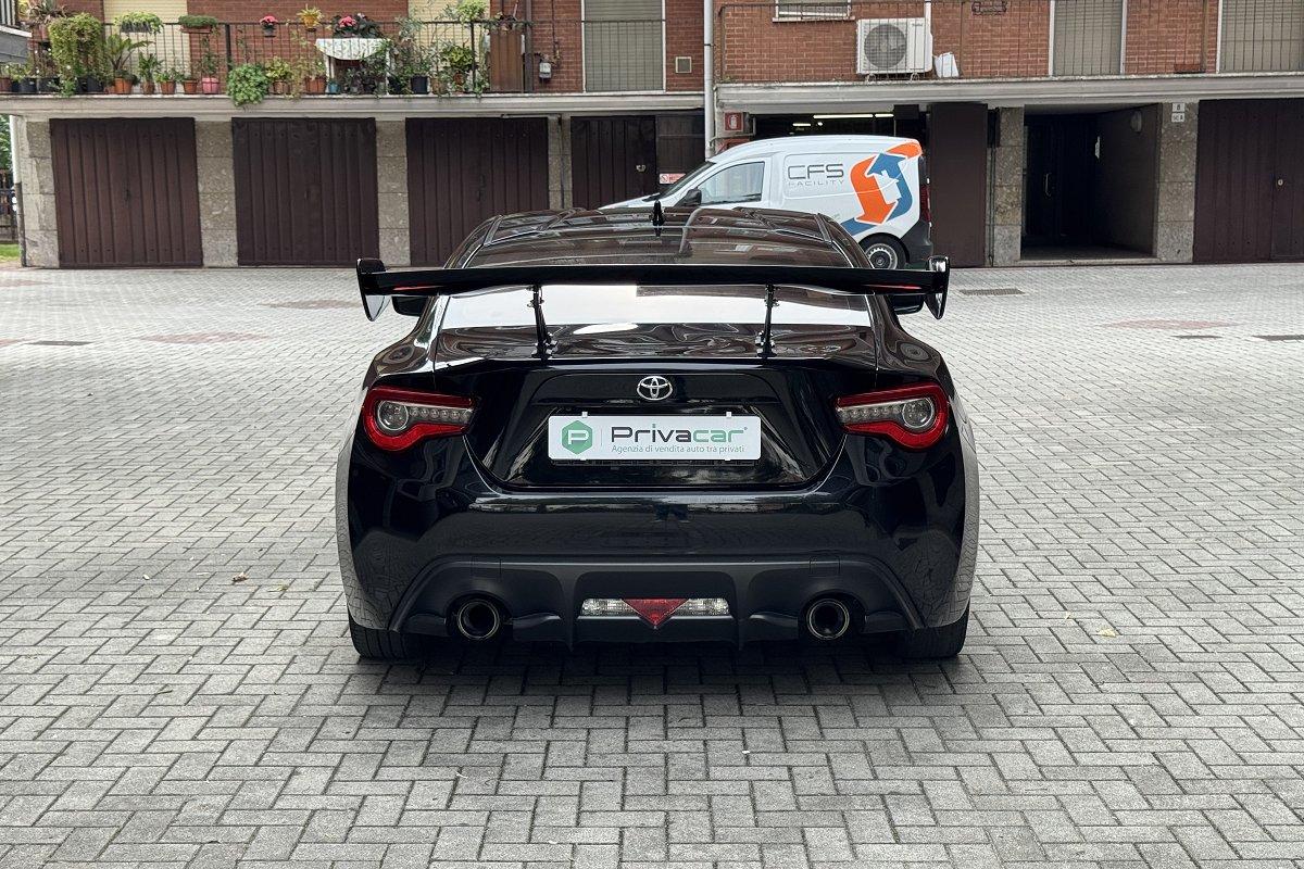 TOYOTA GT86 2.0 AT Rock&Road