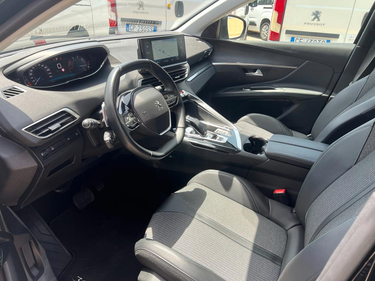 Peugeot 3008 1.5 HDi Automatica Allure