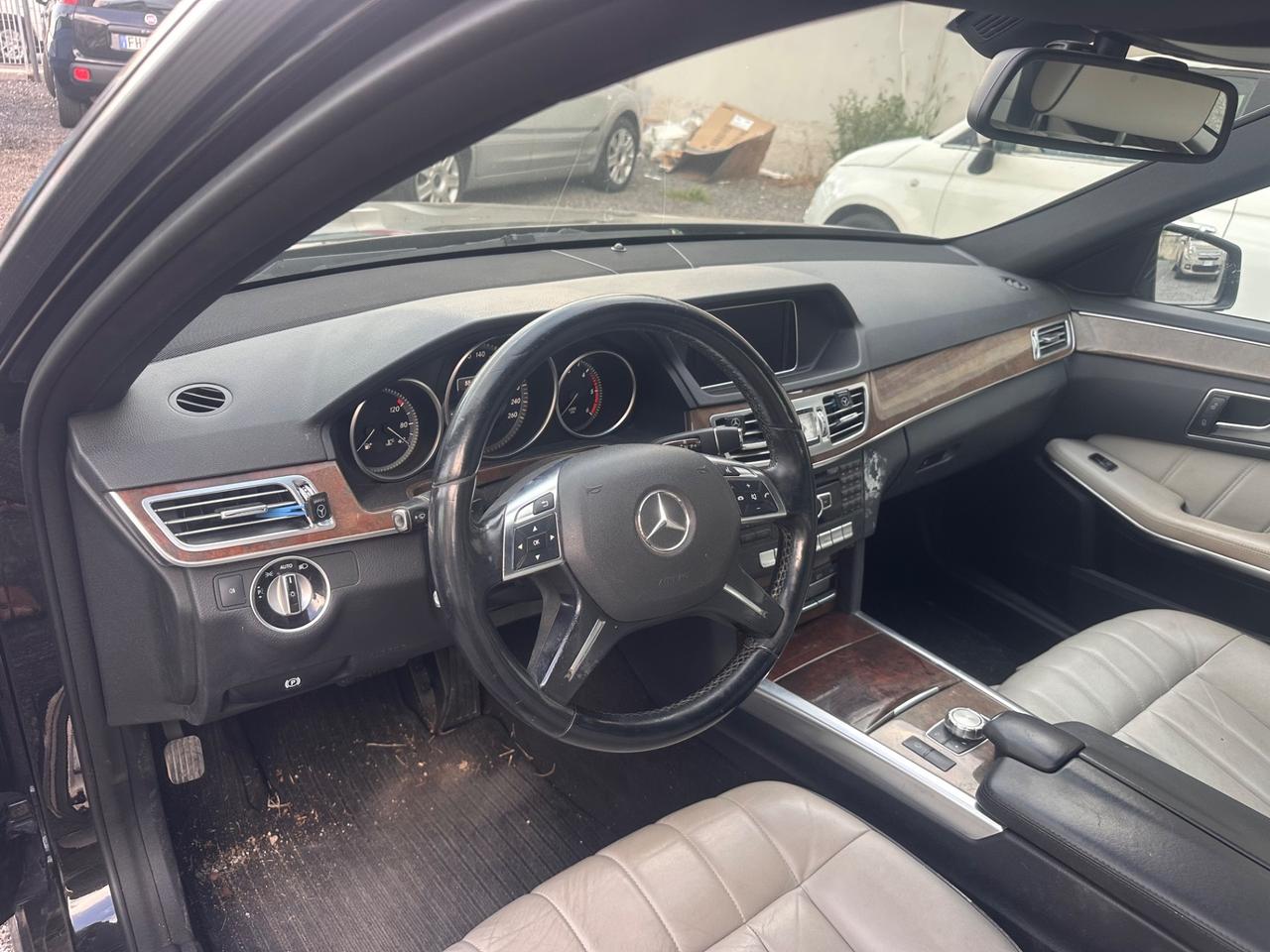 Mercedes-benz E 250 BlueTEC 4Matic Automatic Premium