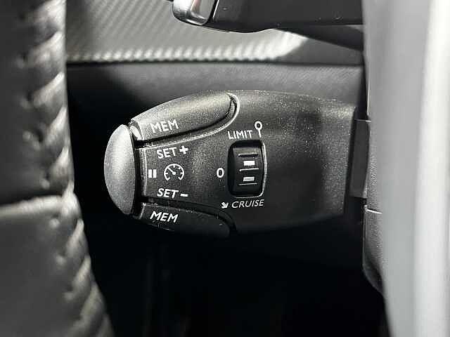 Peugeot 2008 PureTech 130 S&S EAT8 Allure Pack