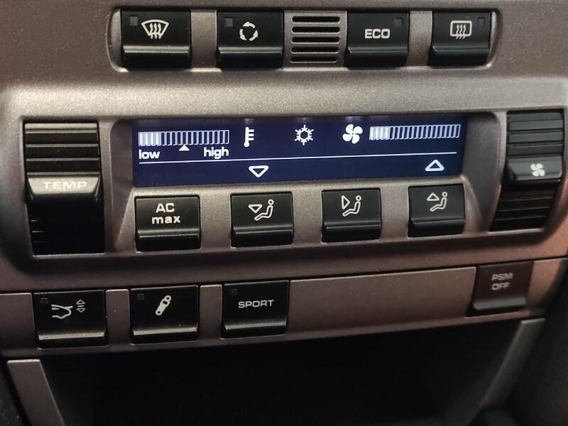 PORSCHE Cayman (987) Cayman 2.7