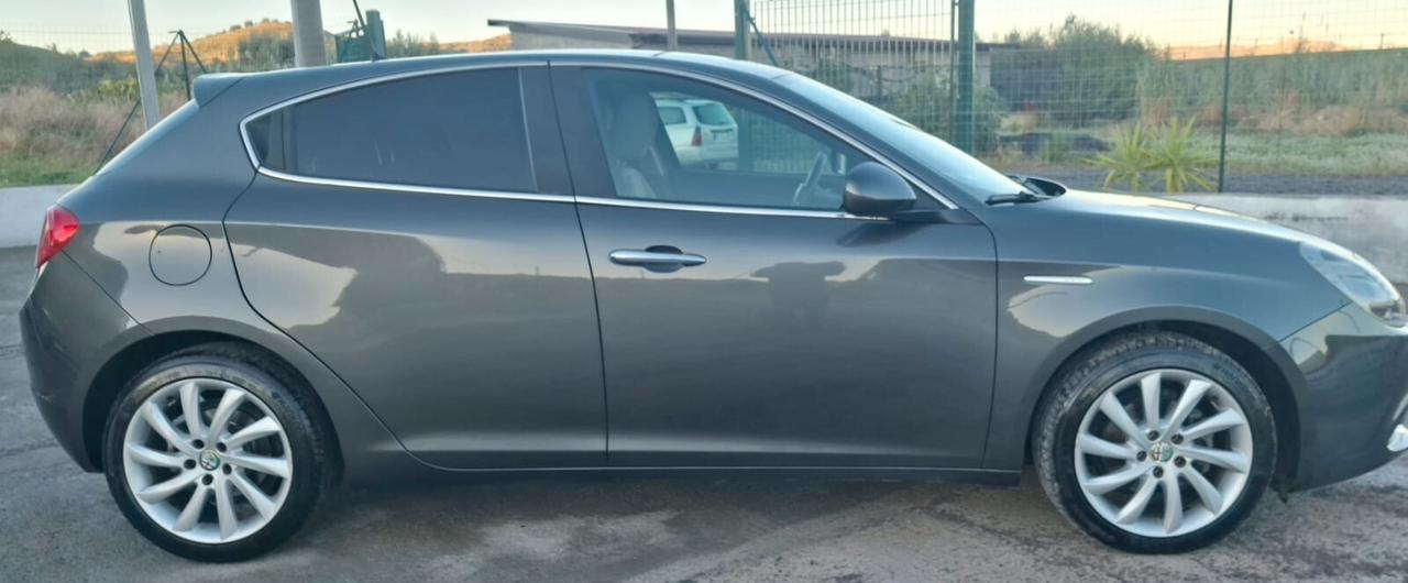 Alfa Romeo Giulietta 1.6 JTDm-2 105 CV Exclusive