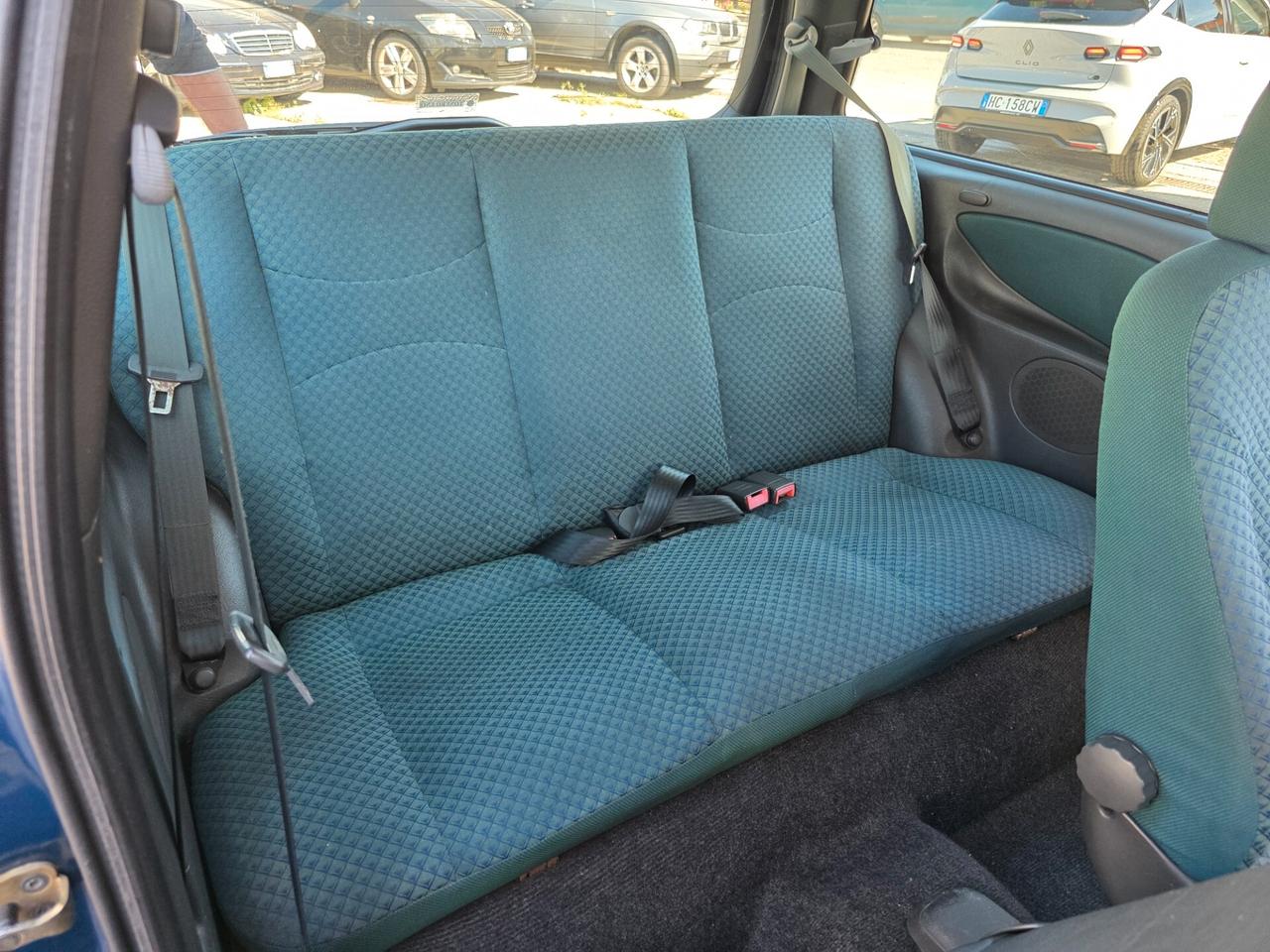 Lancia Y 1.2i cat com 112.000km com Clima Neopatentati ok