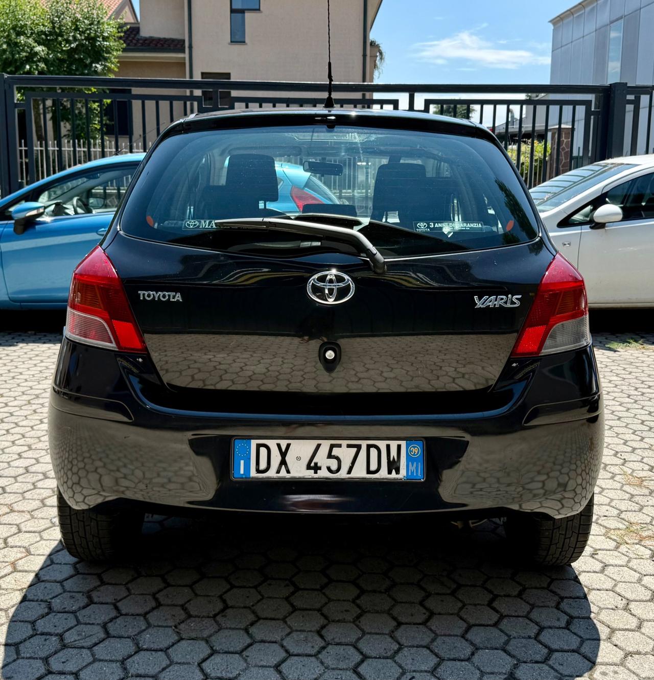 Toyota Yaris 1.0 BENZINA 5 porte Luxury pack NEOPATENTATI