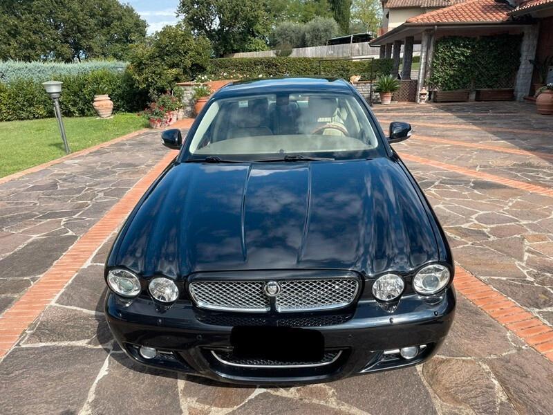 Jaguar XJ 2.7 D V6 cat Executive autom.(207cv)