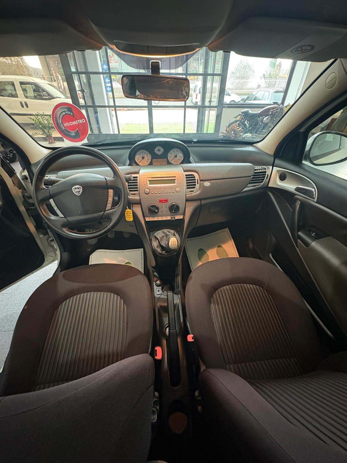 Lancia Ypsilon 1.2 69 CV Elle