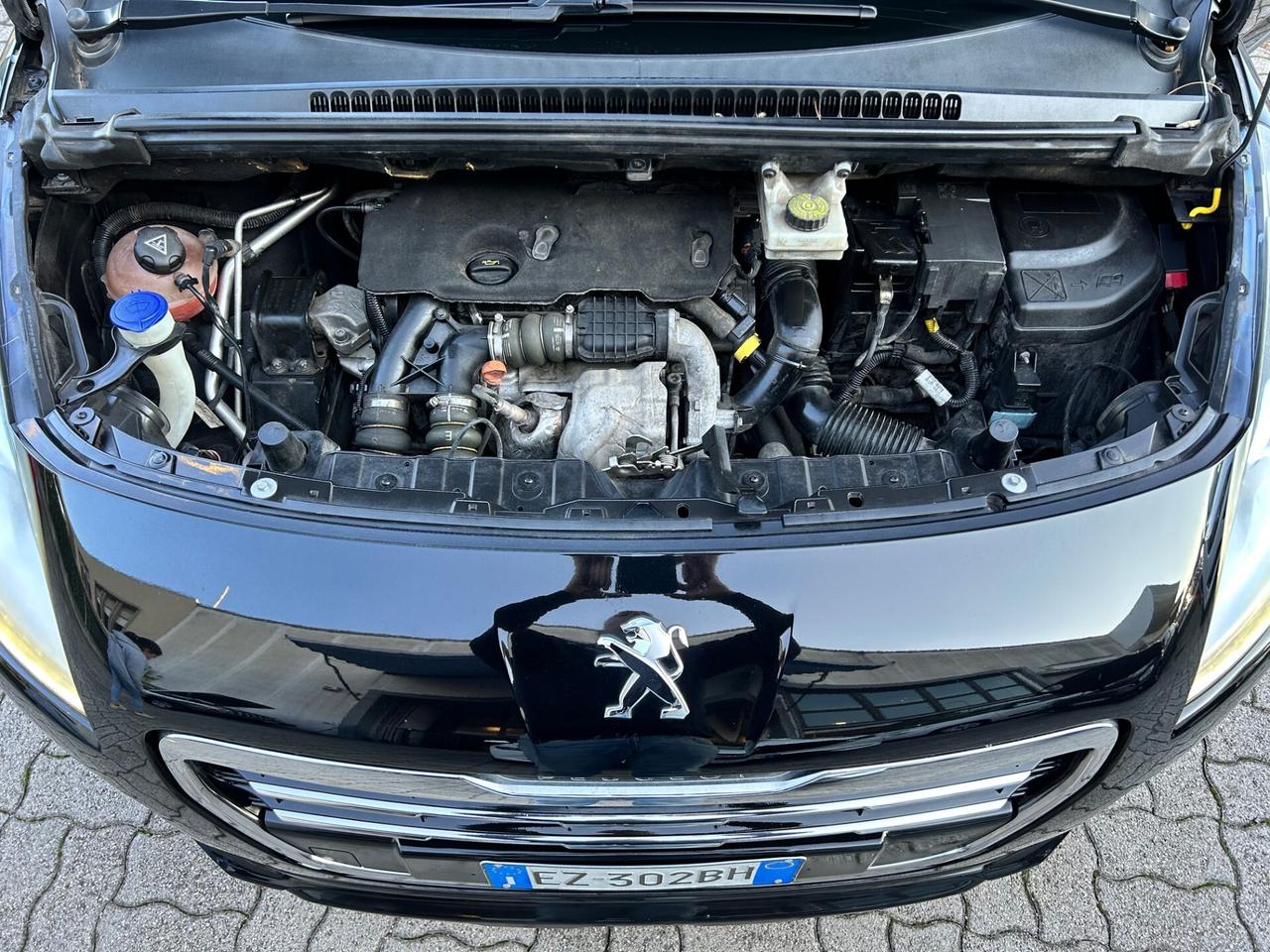 Peugeot 3008 NAVI. 1.6 HDi CV115 ALLURE