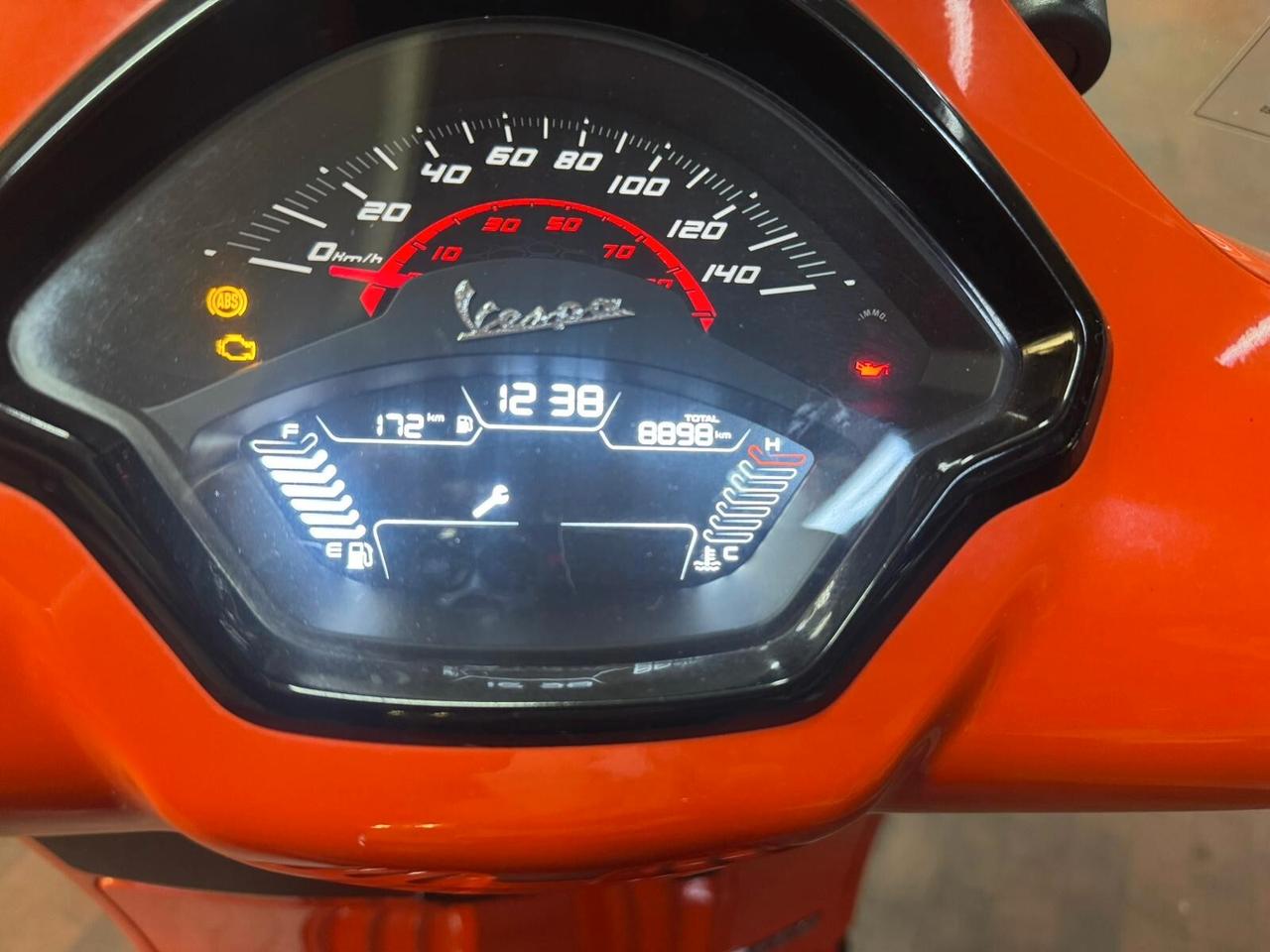 Piaggio Vespa 300 GTS