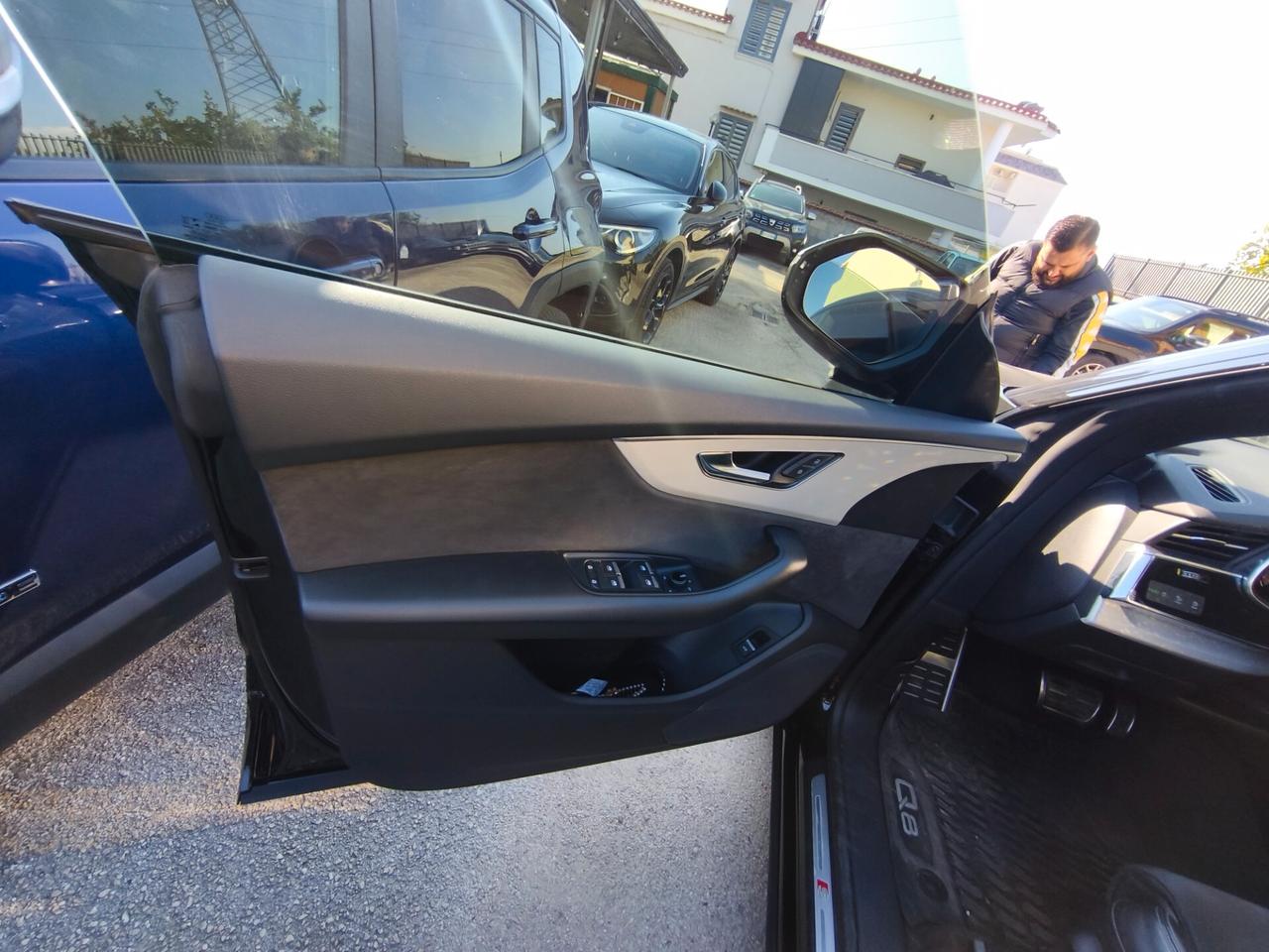 Audi Q8 50 TDI 286 CV quattro tiptronic Sport s-line identity Black Total