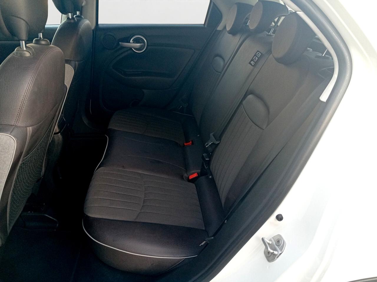 Fiat 500X 1.6 Mjt 120 CV Lounge Xenon Cruise control Keyless
