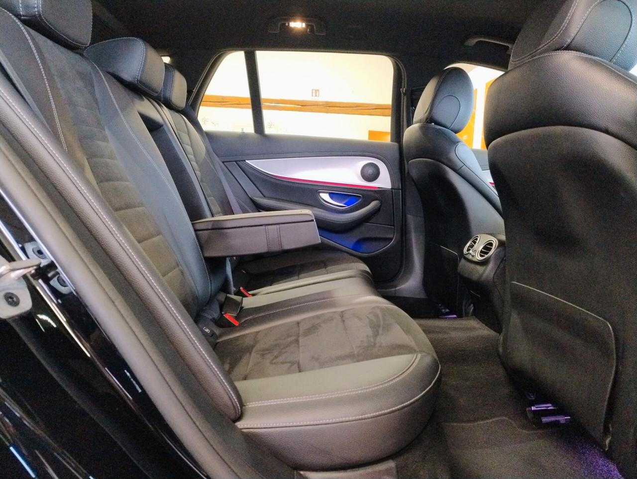 MERCEDES E 220d 4matic Premium AMG *WIDE*AMBIENT*CARPLAY