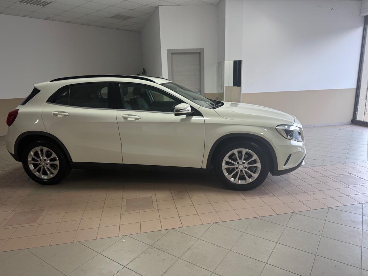 Mercedes-benz GLA 180 d Automatic Premium