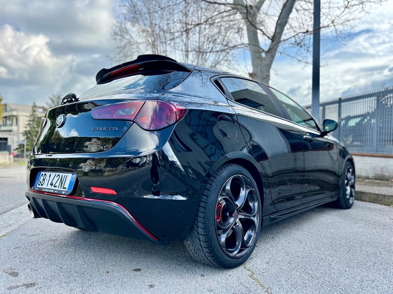 Alfa Romeo Giulietta 1.6 JTDm - CARBON EDITION !!