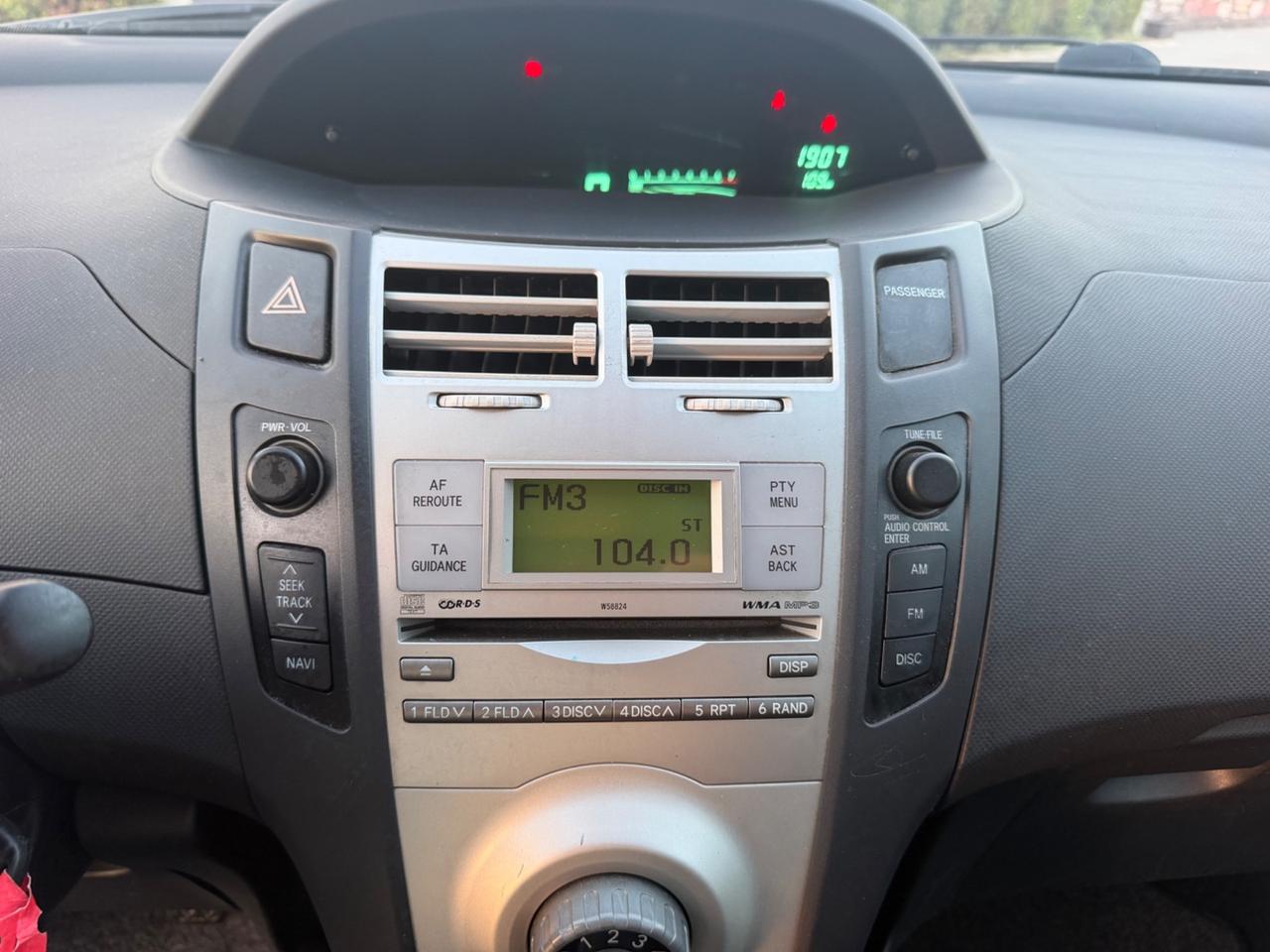 Toyota Yaris 1.3 5 porte Navi