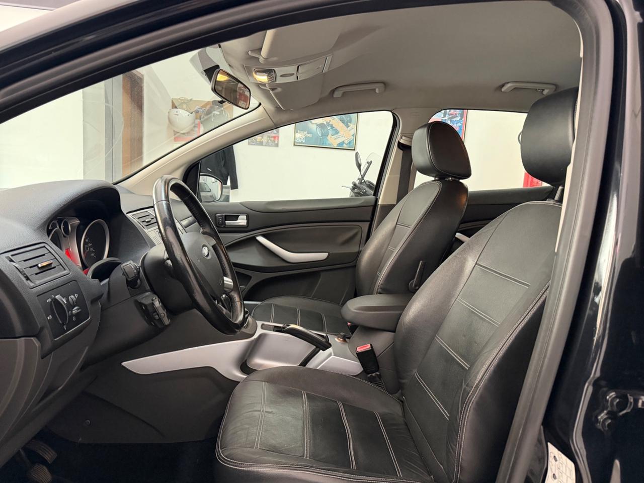 Ford Kuga 2.0 TDCI 140 CV 2WD Titanium