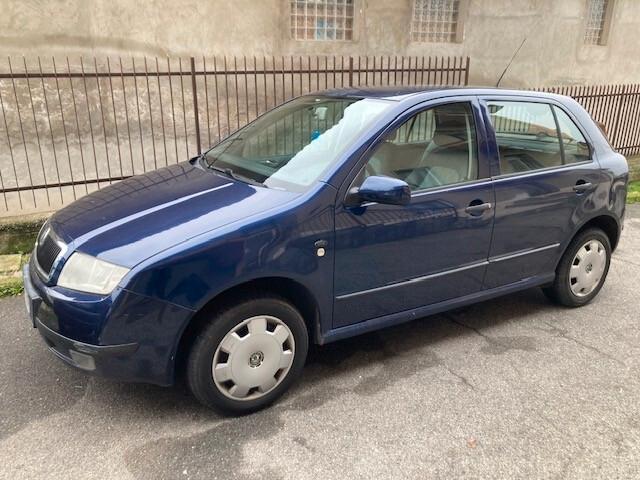 Skoda Fabia benzina 5 porte.