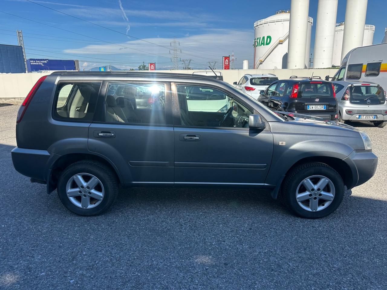 Nissan X-Trail 2.2 dCi Elegance Columbia