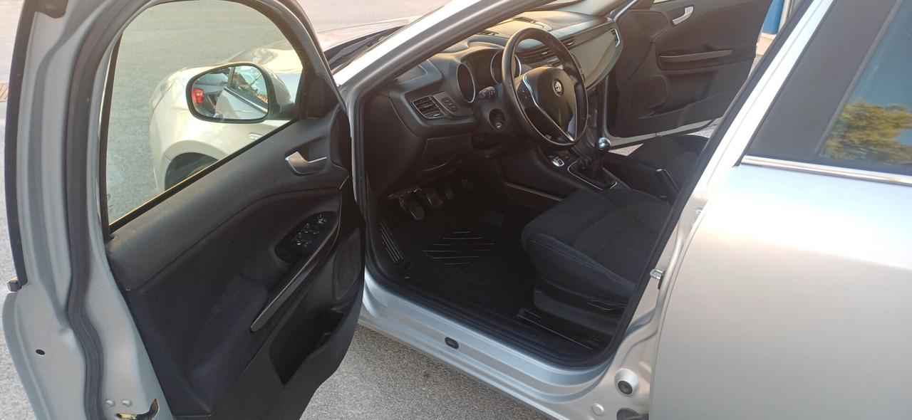 Alfa Romeo Giulietta 1.6 JTDm-2 105 CV Exclusive