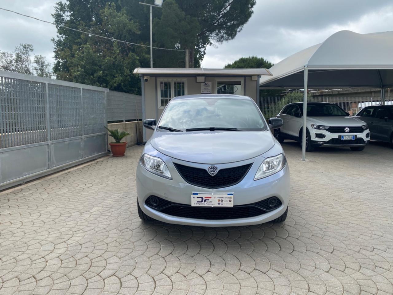 Lancia Ypsilon 1.2 69 CV 5 porte S&S Gold