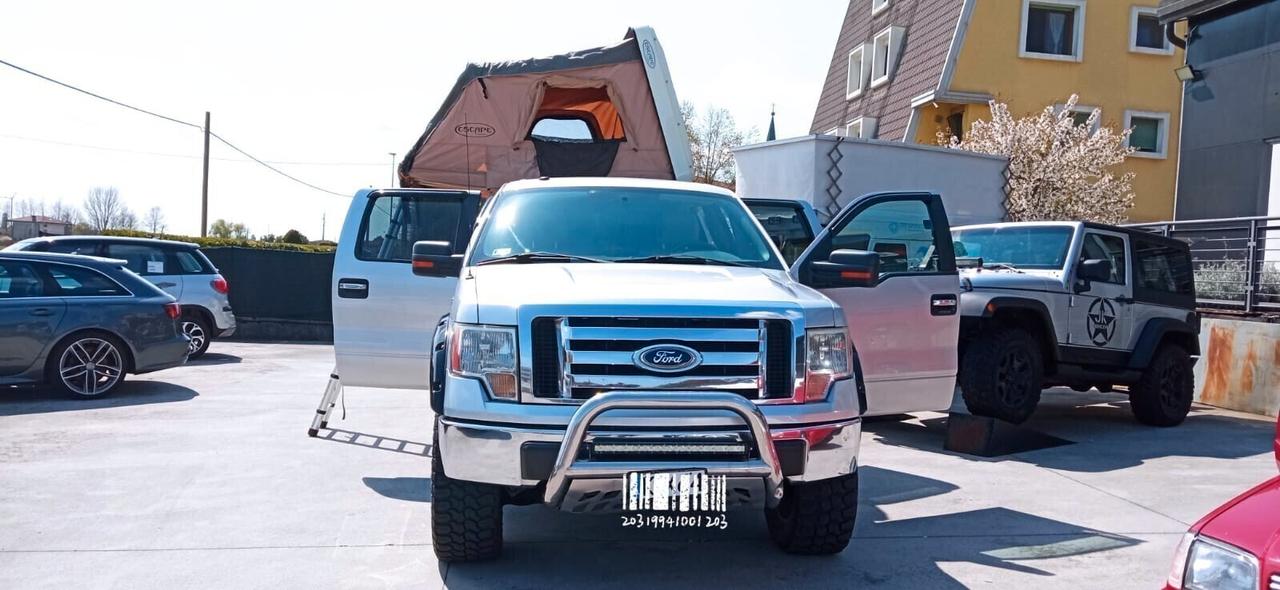 Ford F 150 autocarro targa italiana