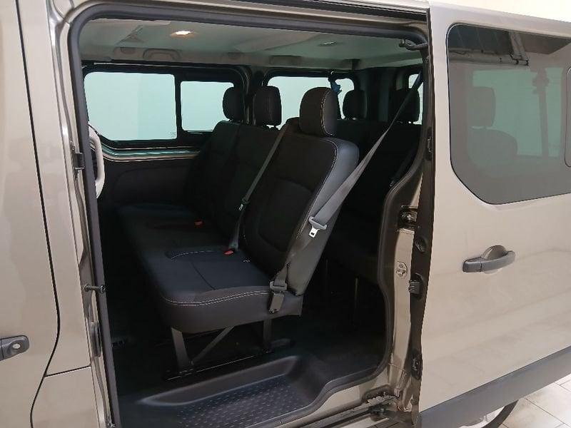 Renault Trafic passenger T29 2.0 dci 145cv L1H1 Energy Intens E6d-temp
